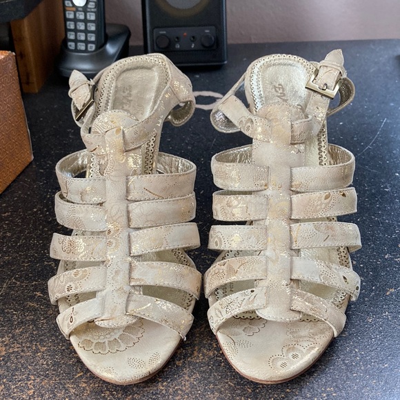 Evelyn High Heel Shoes - Picture 1 of 2